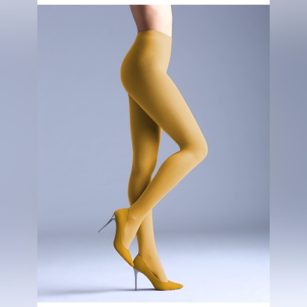 Stylish Yellow Tights Guilia Coatume